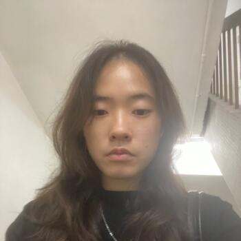 Babysitter in Singapore: Claudia