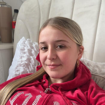 Babysitter in Sunderland: Amelia