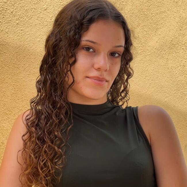 Babysitter em Belas: Nicole amaral