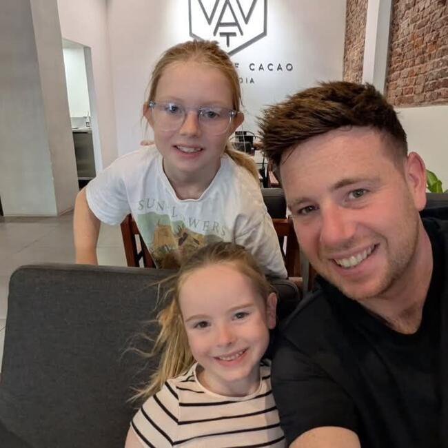 Babysitting job in Phnom Penh: Andrew