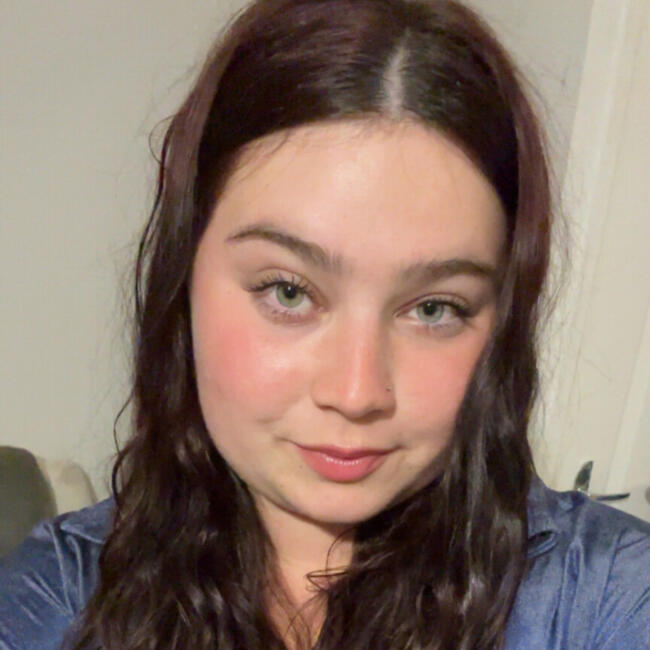 Babysitter in Peujard: Clara