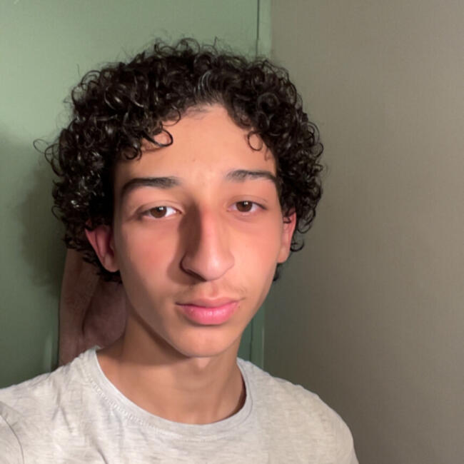 Babysitter in Marseille: Adam