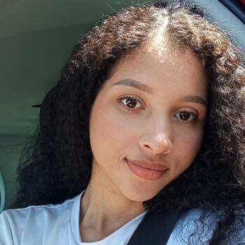 Babysitter in Ixelles-Elsene: Karina