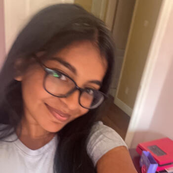 Babysitter in Gotha: Gayatri