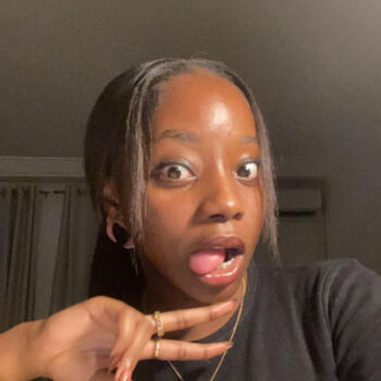 Baby-sitter in Montréal: Emmanuella