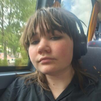 Babysitter in Reims: Maxine