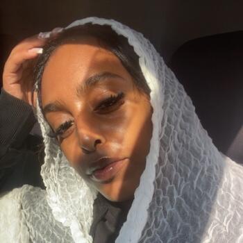 Babysitter Kampala: Meri