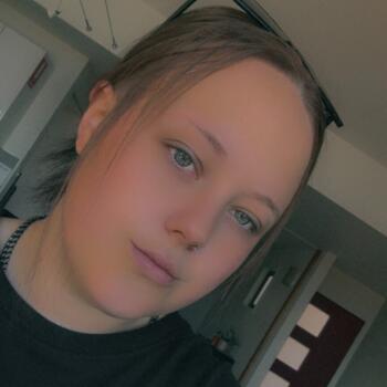 Babysitter in Burnie: Shakyra