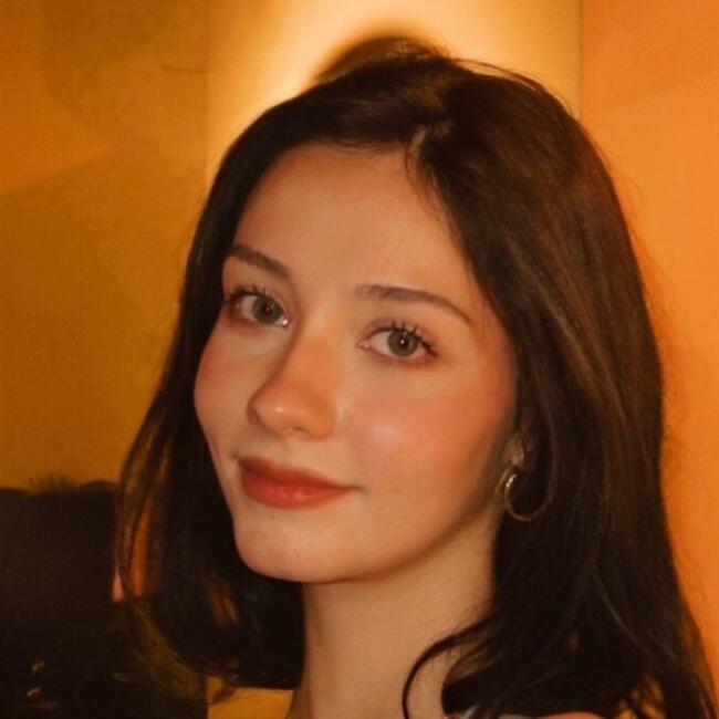 Babysitter in Belgrade: Zehra Duru