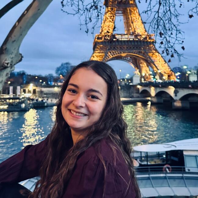 Babysitter in Le Bignon: Florine