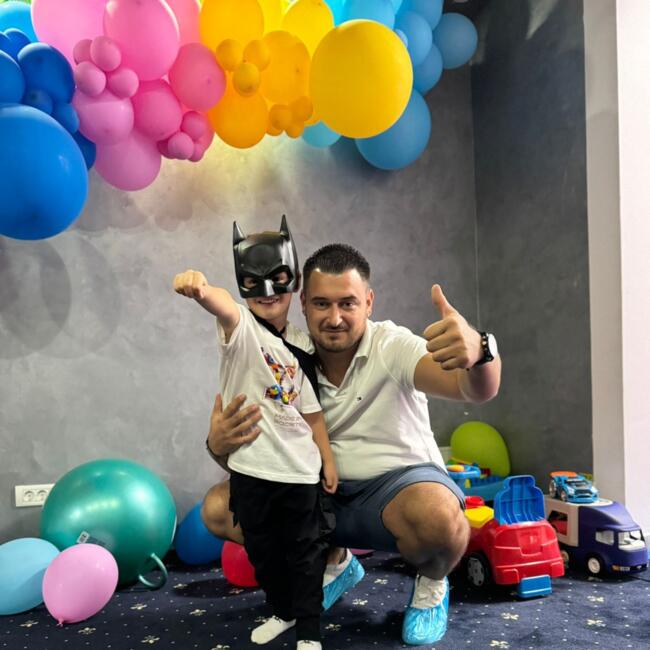 Job de babysitting în Popeşti-Leordeni: Nick