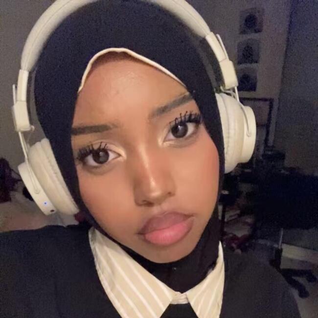 Babysitter in Lavaur: Diane