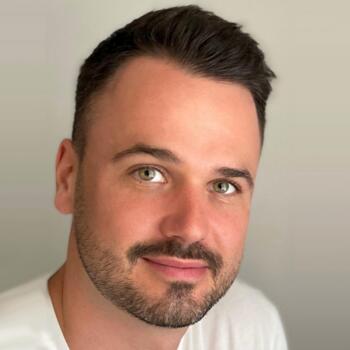 Nanny munka Budapest területén: bébiszitter munka Zsombor