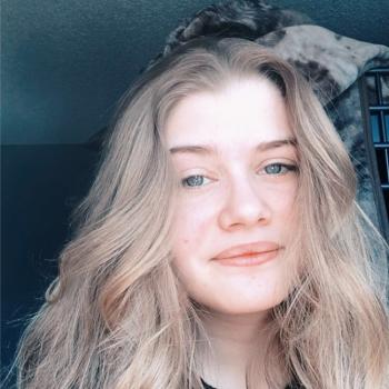 Baby-sitter in Airdrie: Alison