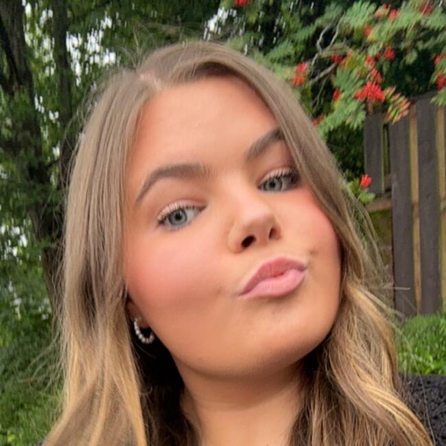 Canguro en Granada: Rebecca