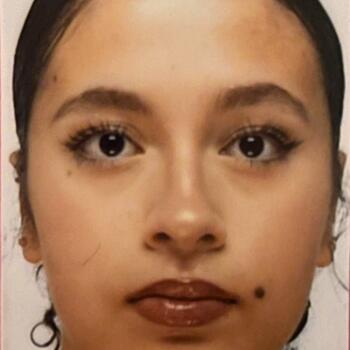 Babysitter in Asnières-sur-Seine: Aliya