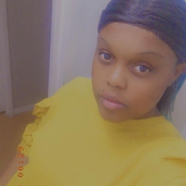 Babysitter in Amiens: Laura