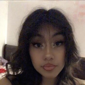 Babysitter in Chicago: Camila
