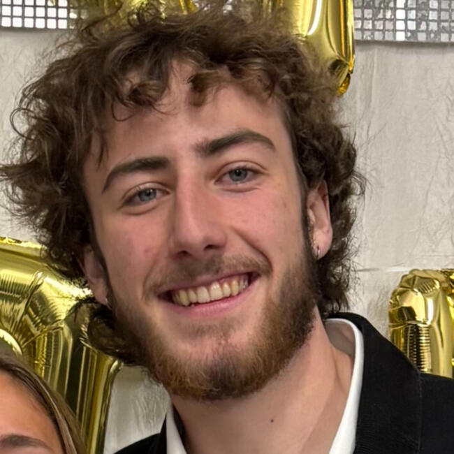 Babysitter in Cholet: Jules