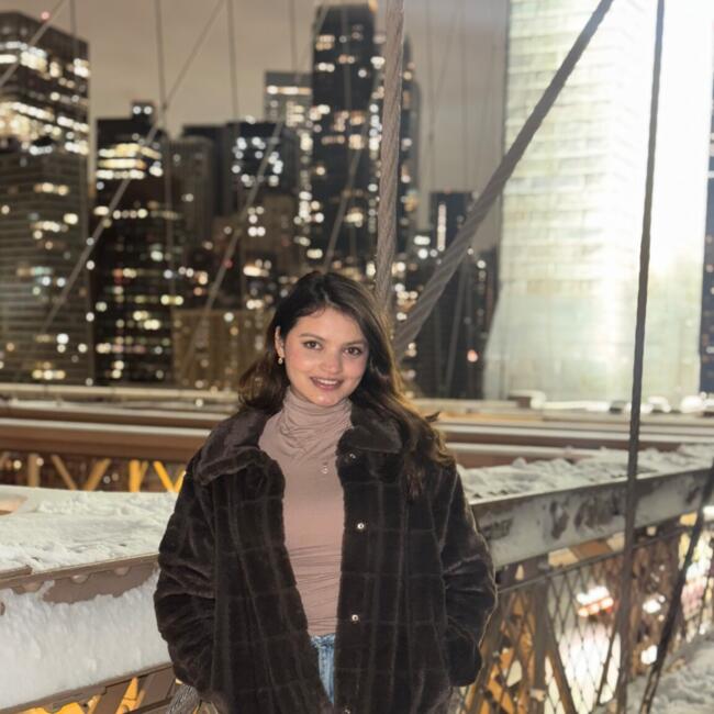 Babysitter in Borough of Queens: Sapana