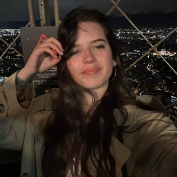 Babysitter in Charenton-le-Pont: Rose