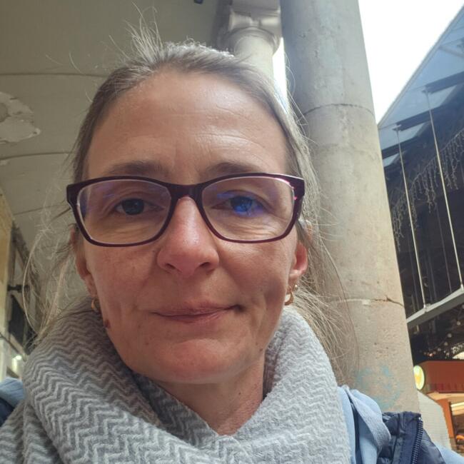 Babysitter in Annecy: Angelique