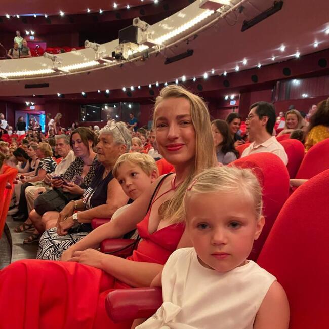 Oppaswerk in Amsterdam: Oksana