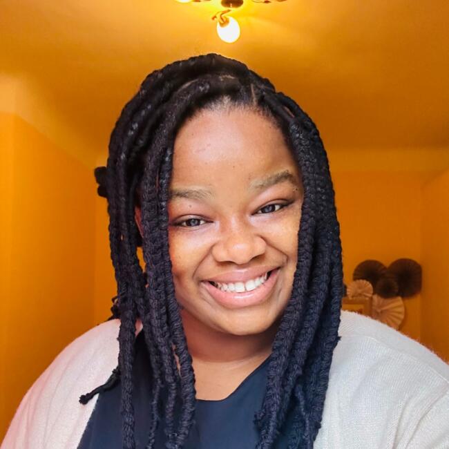 Babysitter in Riga: Rachel A Futh