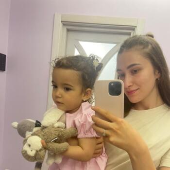 Δουλειά για babysitter στην περιοχή Κισινάου: δουλειά φύλαξης παιδιών Nicoleta
