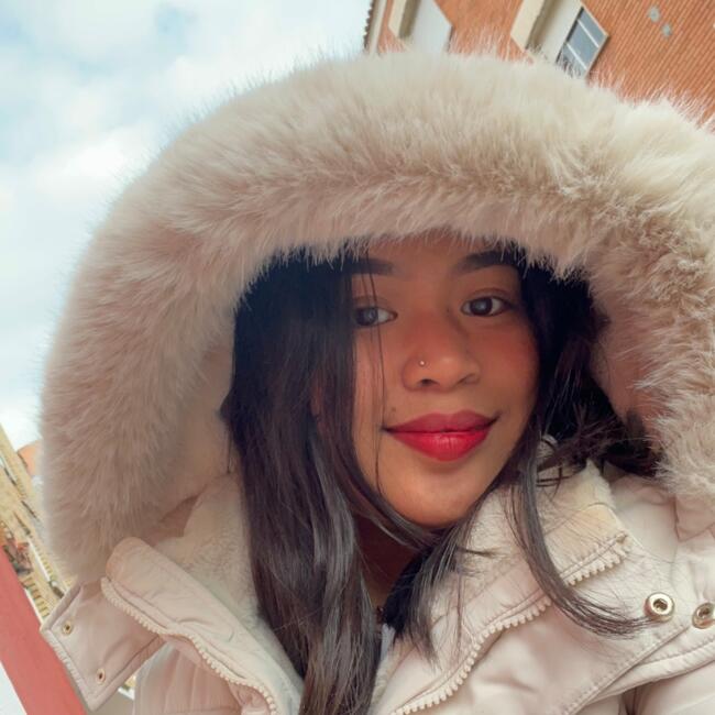 Niñera en Madrid: Trixie Kale Olmillo Abas