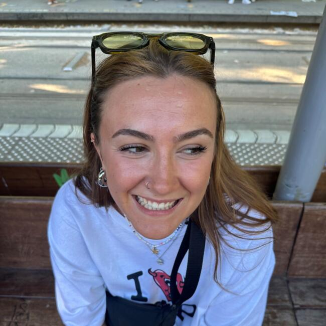 Babysitter in Bordeaux: Carmela