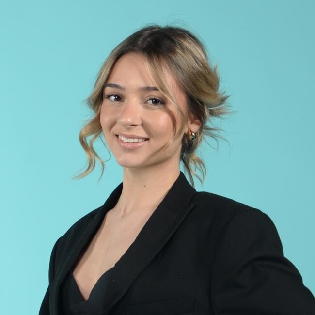Babysitter in Genk: Valentina