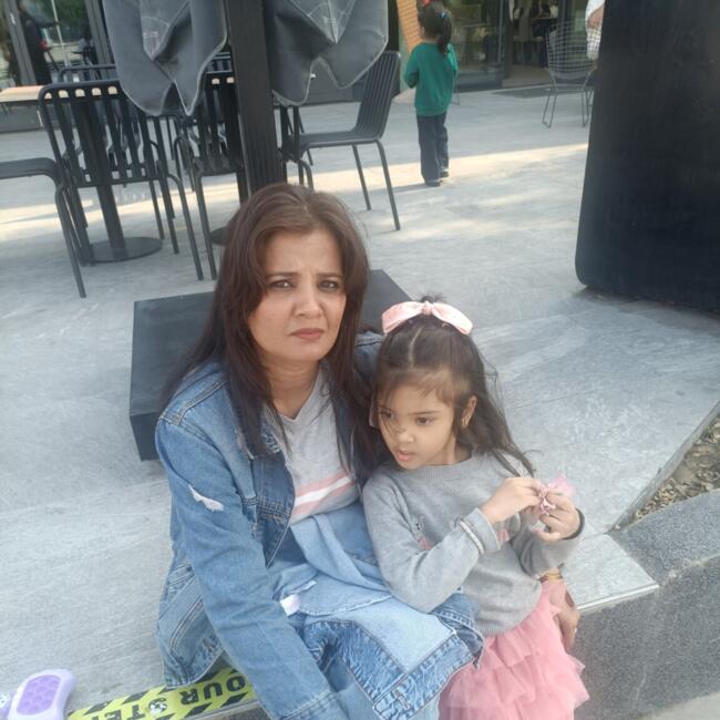 Babysitter in Sharjah city: Shanzaykashif