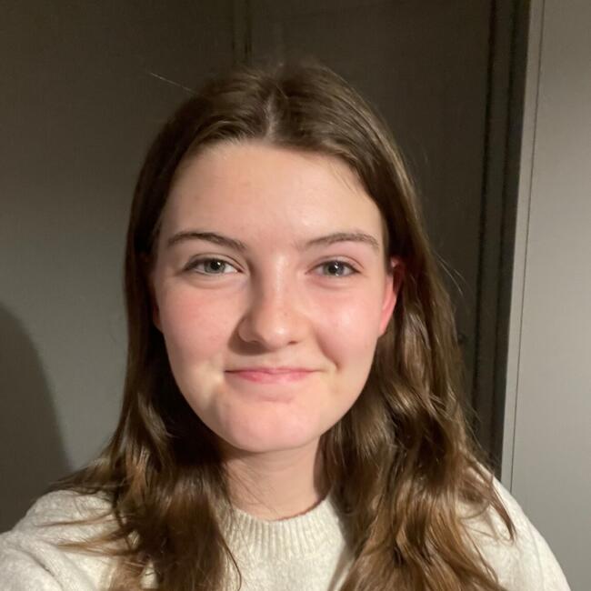 Babysitter in Neuilly-sur-Seine: Eléonore