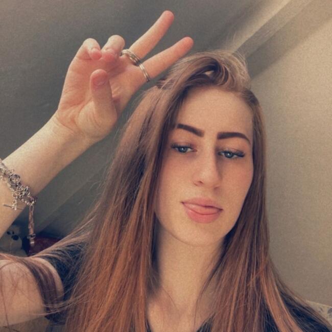 Babysitter in Torquay: Chloe