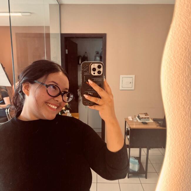 Babá em Almirante Tamandaré: Evelyn