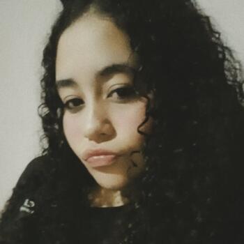 Babá em Curitiba: Kauany