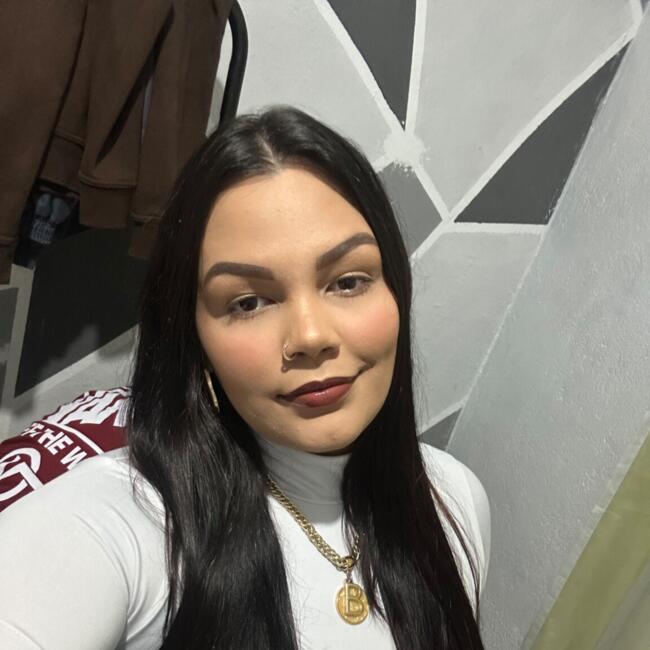 Babysitter in São José dos Campos: Bruna