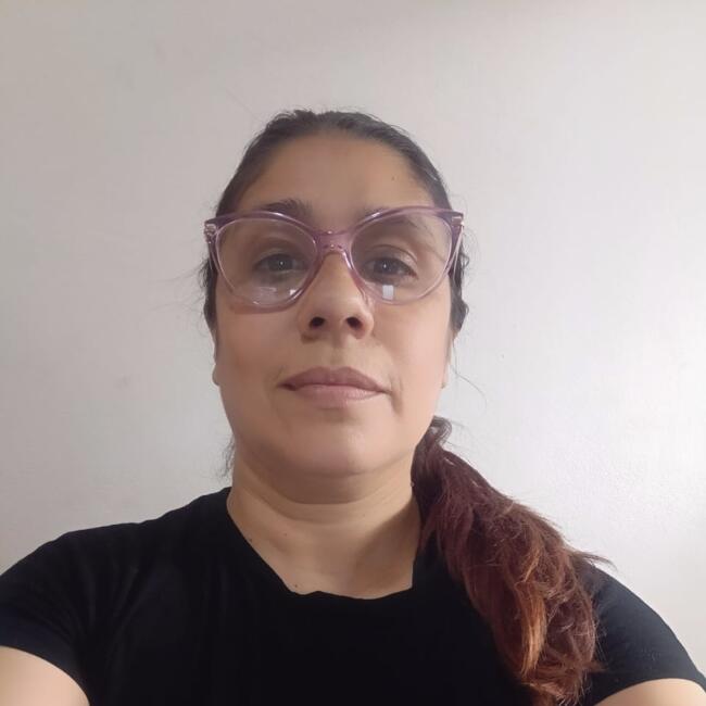 Babysitter in Pilar: Ivana