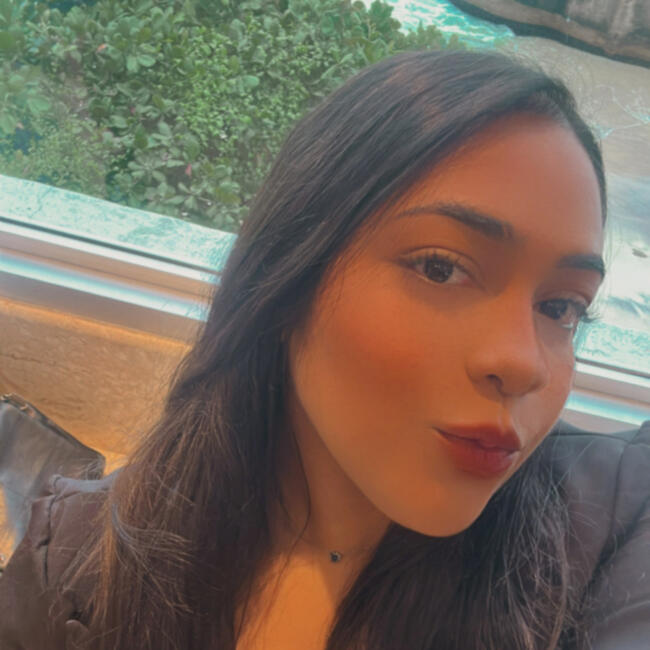 Babá em Petrópolis: Larissa Azevedo