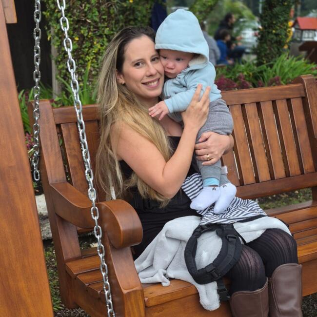 Emprego de babá em Porto Alegre: Camila