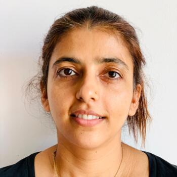 Babysitter in Sintra: Asha