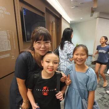 Babysitter in Singapore: Cathy