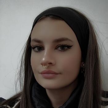 Babysitter in Tourcoing: Pauline