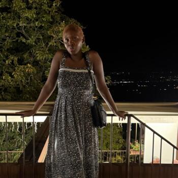 Babysitter Roma: Caroline