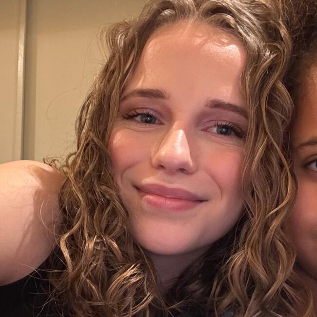 Babysitter in Alveringem: Eva