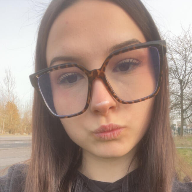 Babysitter in Réchicourt-le-Château: Lucia