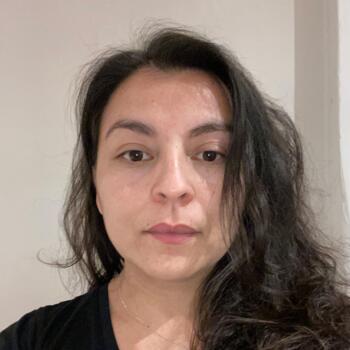 Babysitter in Paris: Yaricsa del pilar