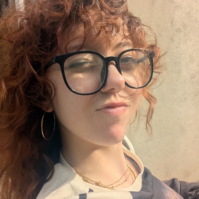 Babysitter in Besançon: Eva