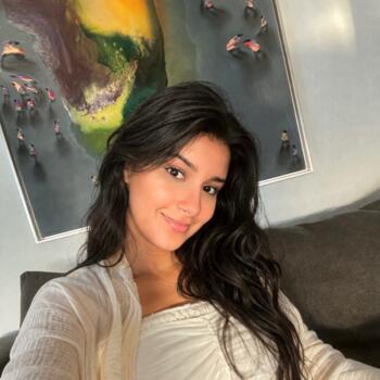 Nanny Paris: Nouhaila
